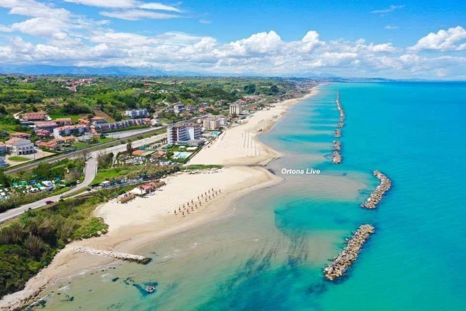 Camping Torre Mucchia 奥托纳 外观 照片