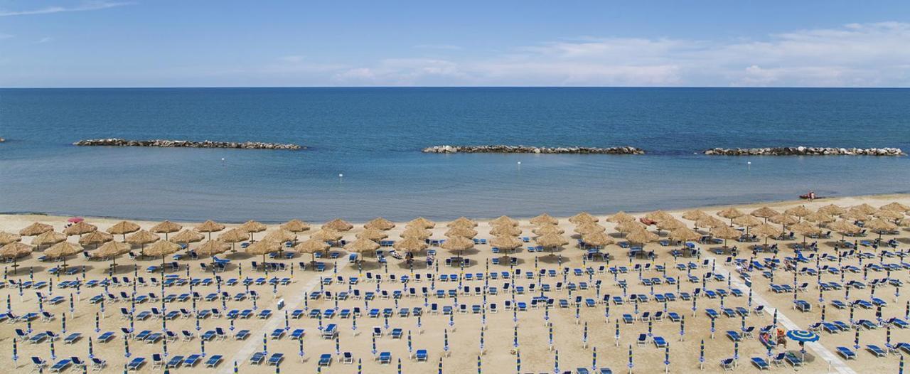 Camping Torre Mucchia 奥托纳 外观 照片